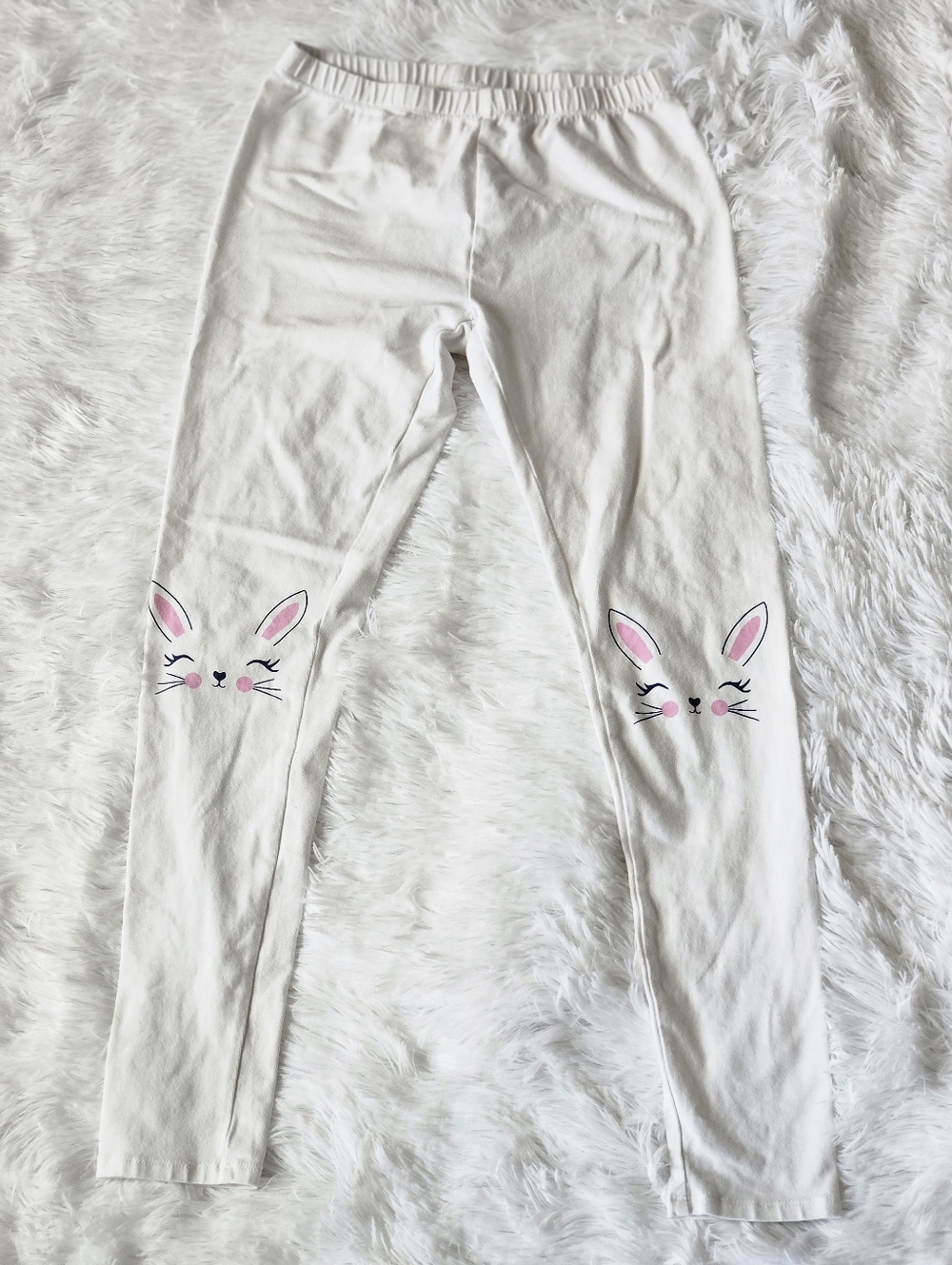 fabkids White Girls Stretch Waist Leggings with Subtle Red Logo